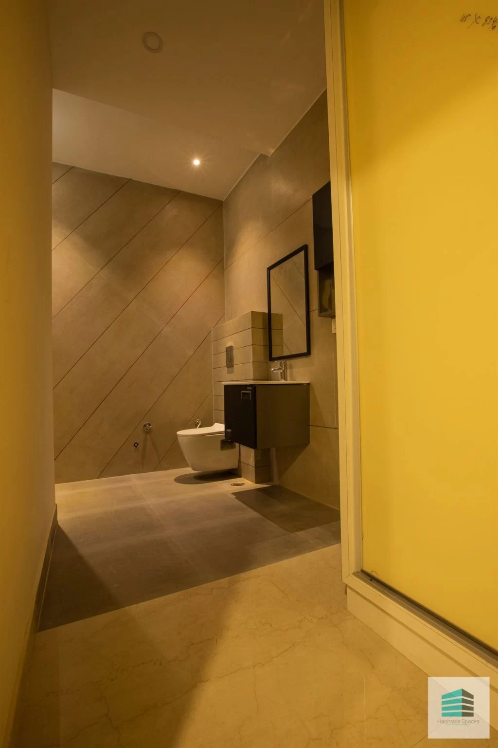 Vertical view of the bedroom